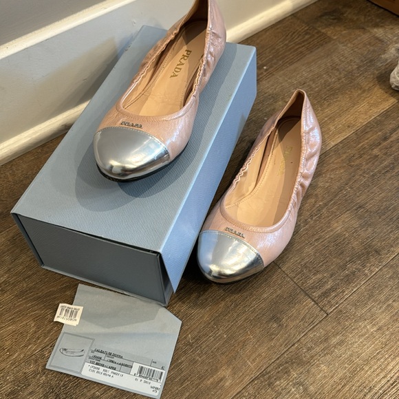 Prada Cap Toe Flat - size 11 (41) like new with box - Picture 7 of 8